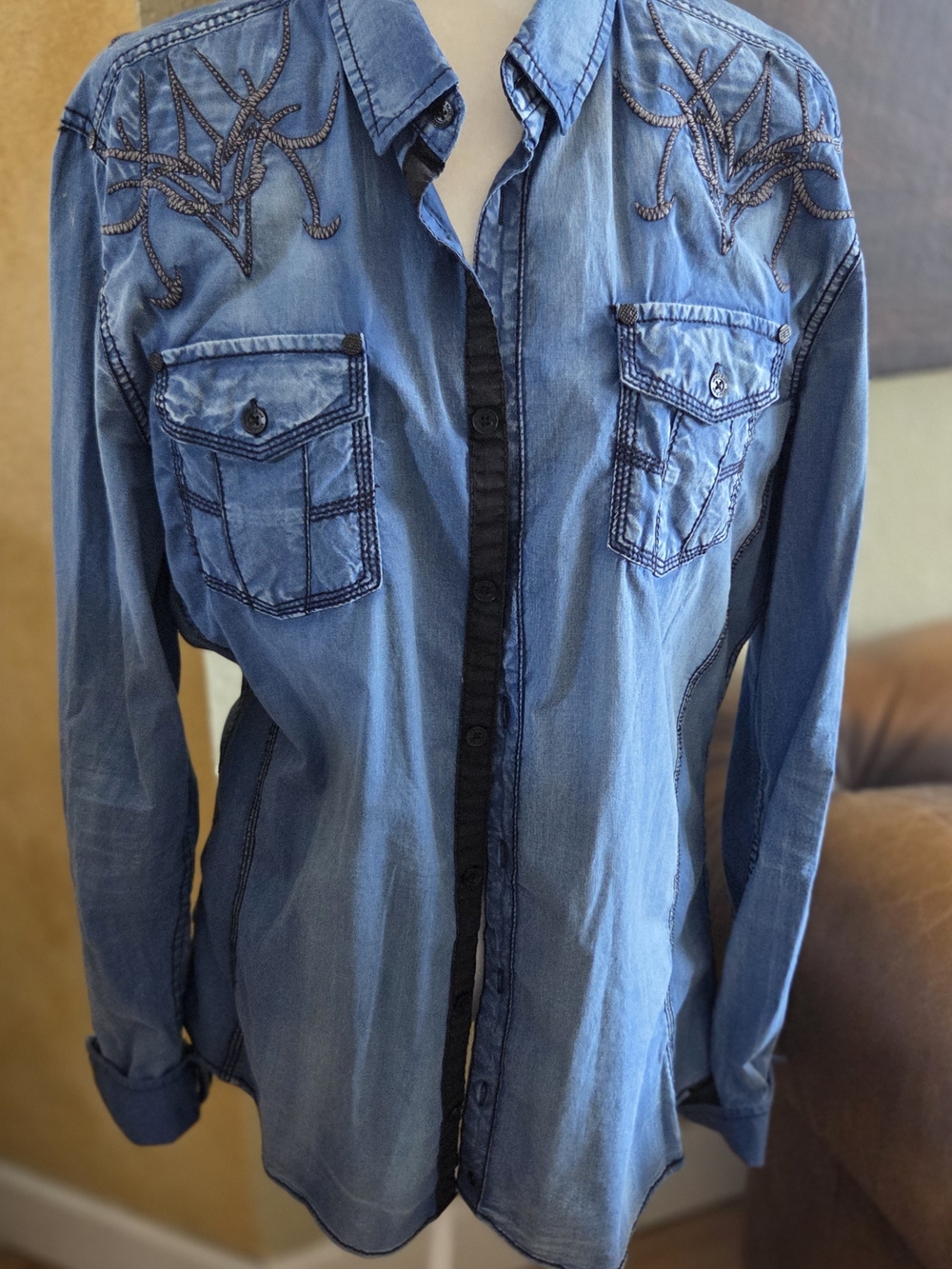 Buckle Black Athletic Fit Button-Up Shirt in Blue